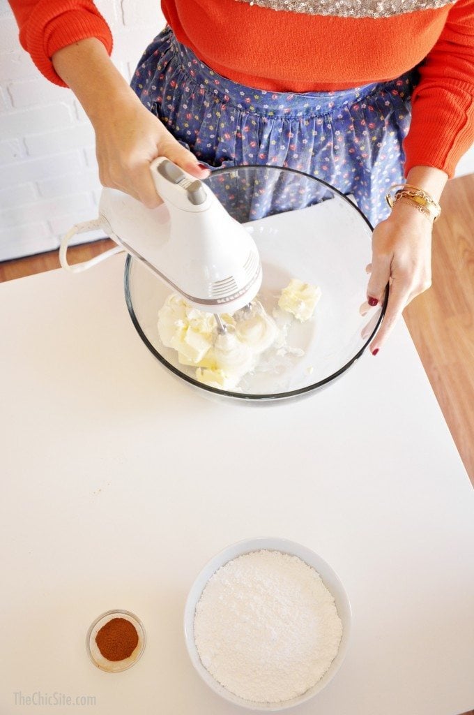 cream cheese cinnamon and butter frosting